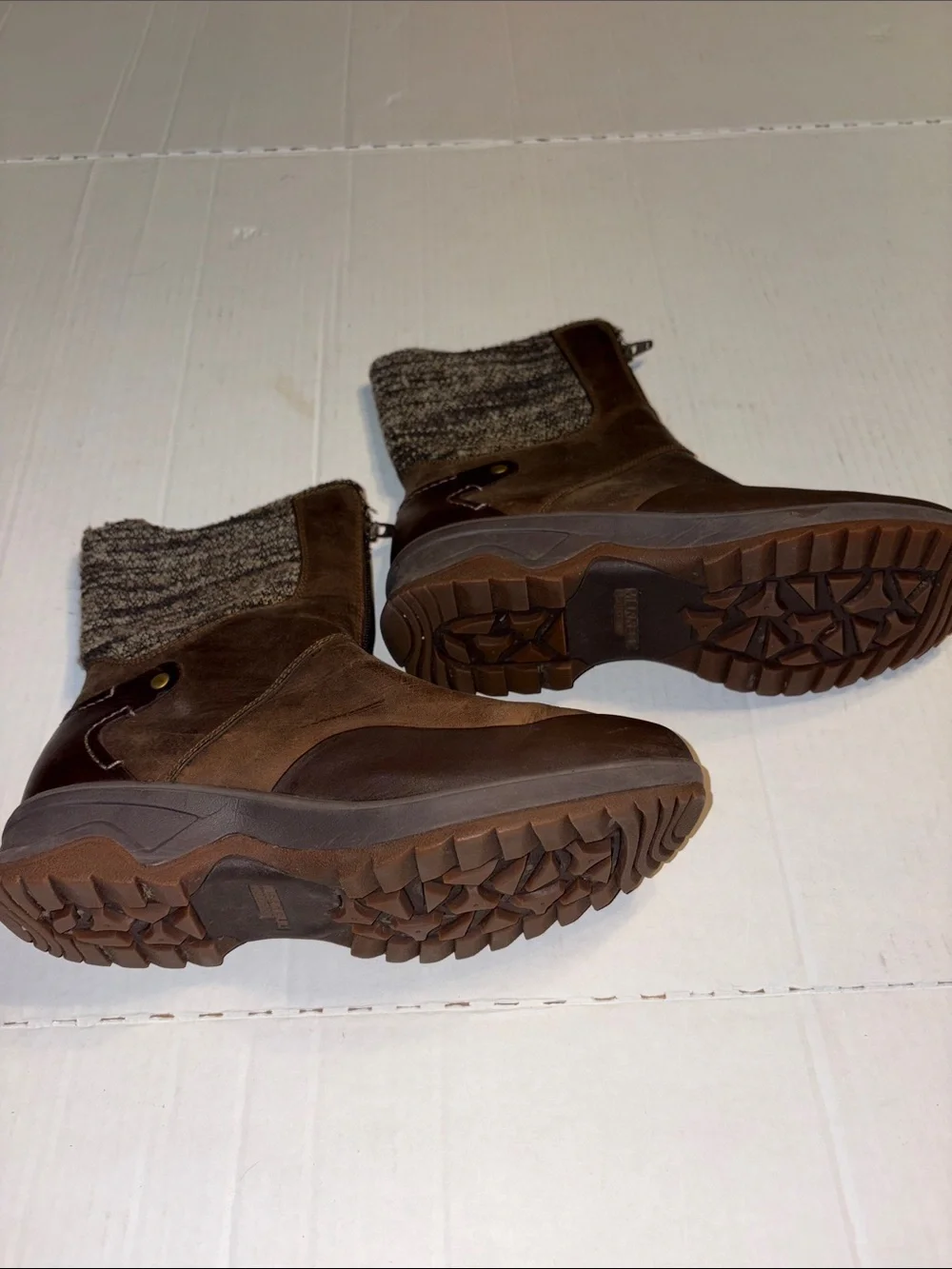 Merrell Active Heat zip up boots size 8